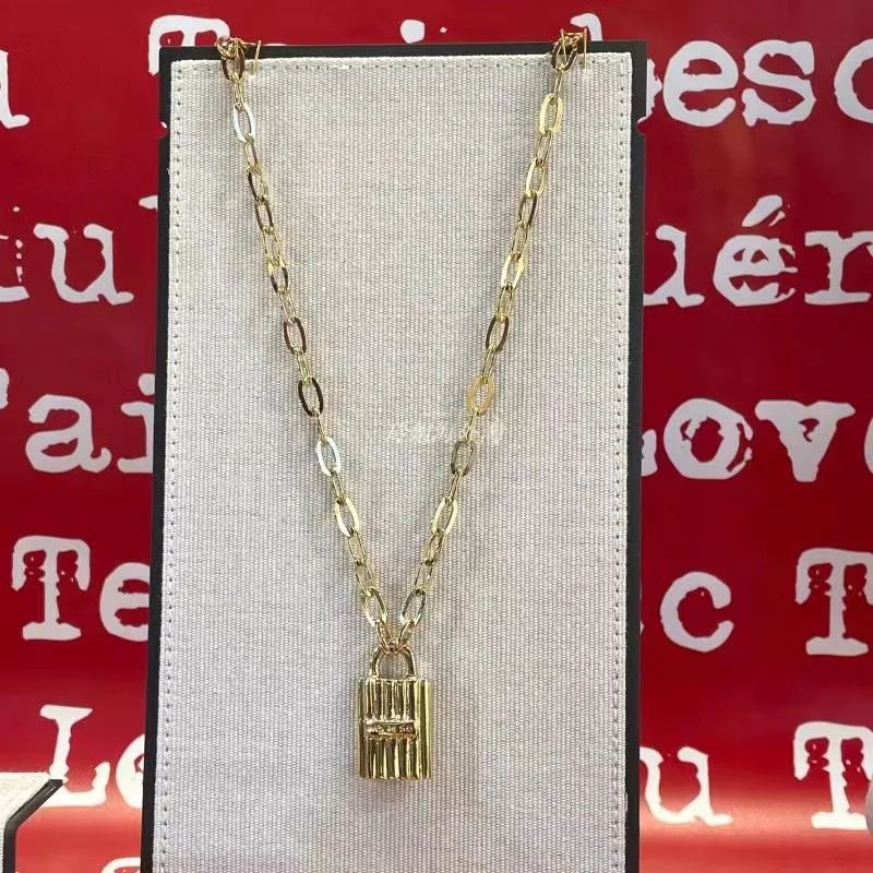 2023 unode50 Exquisite Fashion Electroplated 925 Silver Exquisite Lock Hanging Pieces Women's Necklace Romantic Holiday Gift
2023 unode50 Exquisite Fashion Electroplated 925 Silver Exquisite Lock Hanging Pieces Women's Necklace Romantic Holiday Gift
