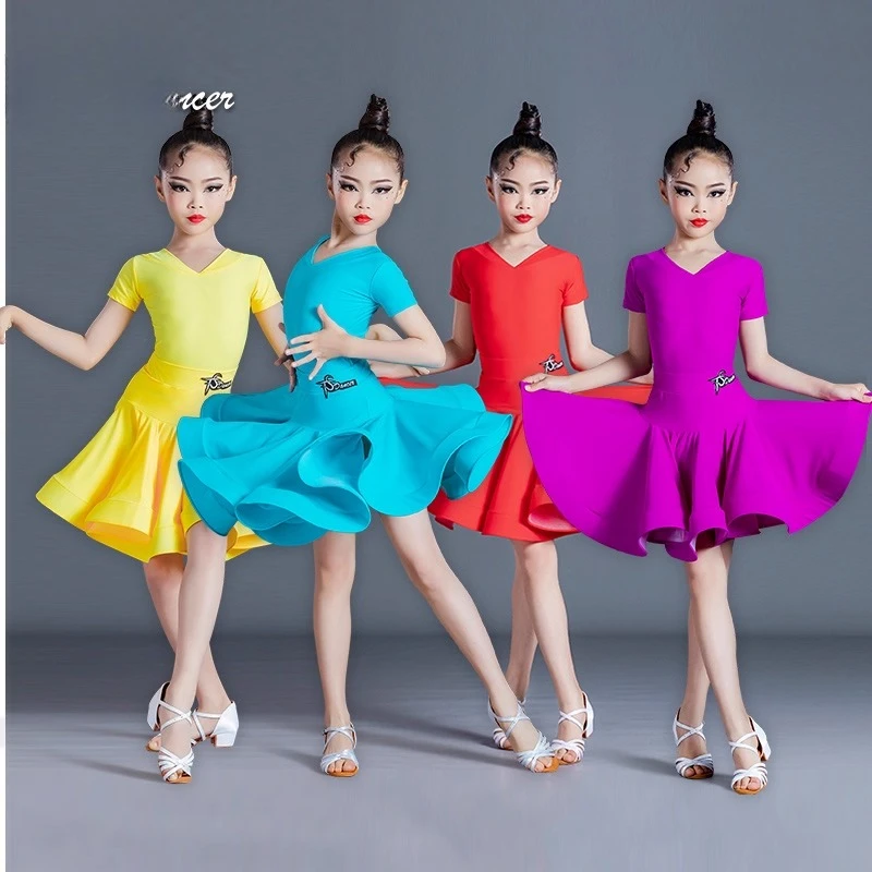 New Latin dance costumes for girls summer short-sleeved V-neck Latin dance performance costumes with large skirts
New Latin dance costumes for girls summer short-sleeved V-neck Latin dance performance costumes with large skirts