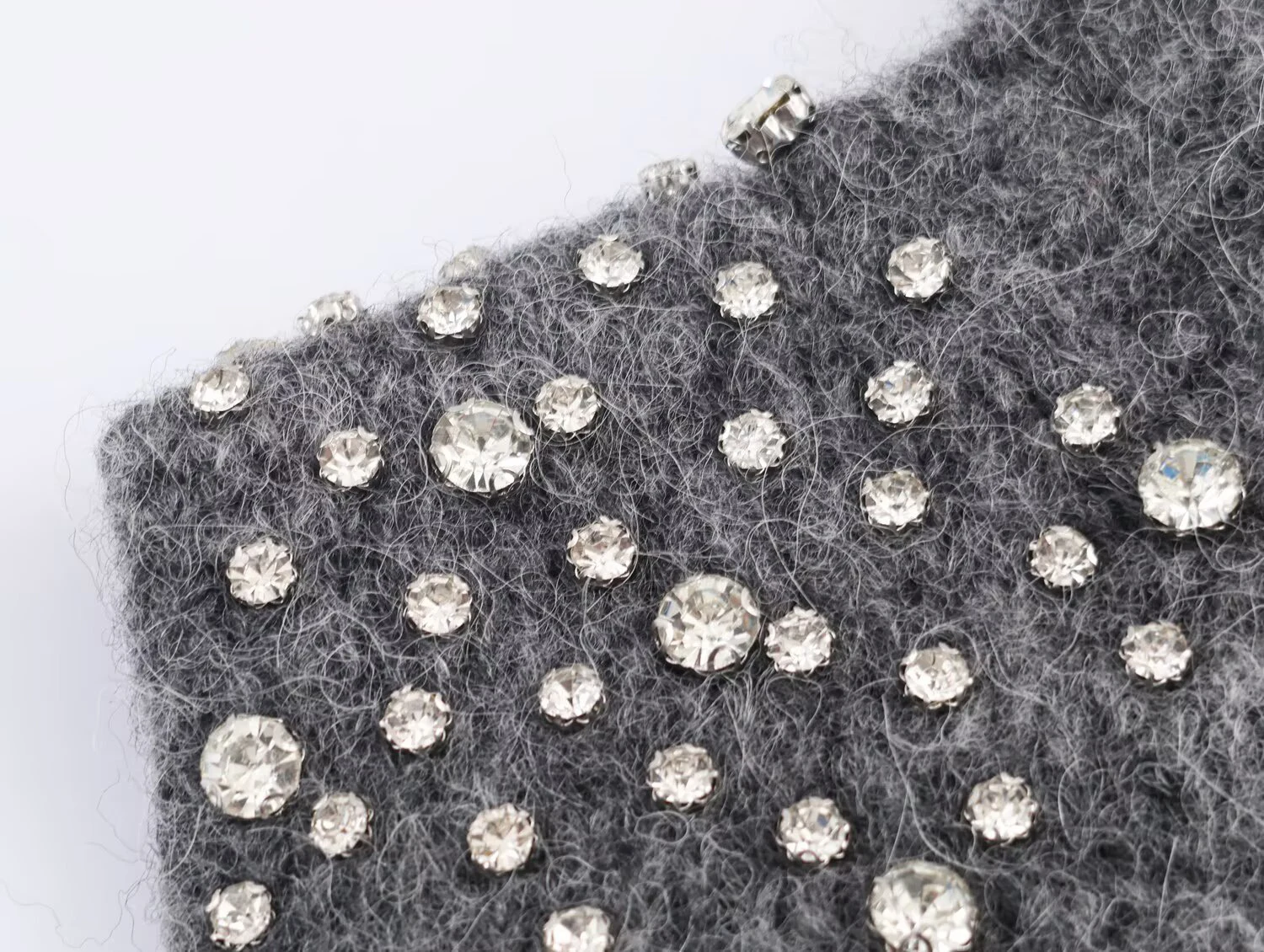 DEEABAE новая зимняя женская модная стильная вязаная рубашка с воротником-стойкой, вязаный жилет, смешанные украшения, топ из бисера
DEEABAE новая зимняя женская модная стильная вязаная рубашка с воротником-стойкой, вязаный жилет, смешанные украшения, топ из бисера