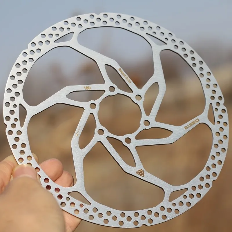 Велосипед для скоростного спуска CHIBITESoft Tail Downhill Mountain Bike с суперпрочными дисковыми тормозами уровня TRP.
Велосипед для скоростного спуска CHIBITESoft Tail Downhill Mountain Bike с суперпрочными дисковыми тормозами уровня TRP.