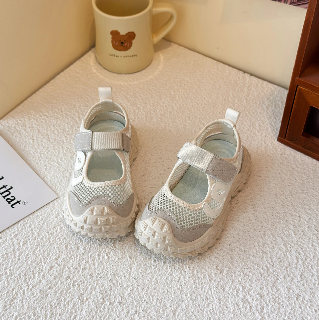 YUYIN 2026 Summer Breathable Children's Sandals Boys and Girls Fashion Sports Shoes Lightweight Non-Slip Walking Shoes Sandals
YUYIN 2026 Summer Breathable Children's Sandals Boys and Girls Fashion Sports Shoes Lightweight Non-Slip Walking Shoes Sandals