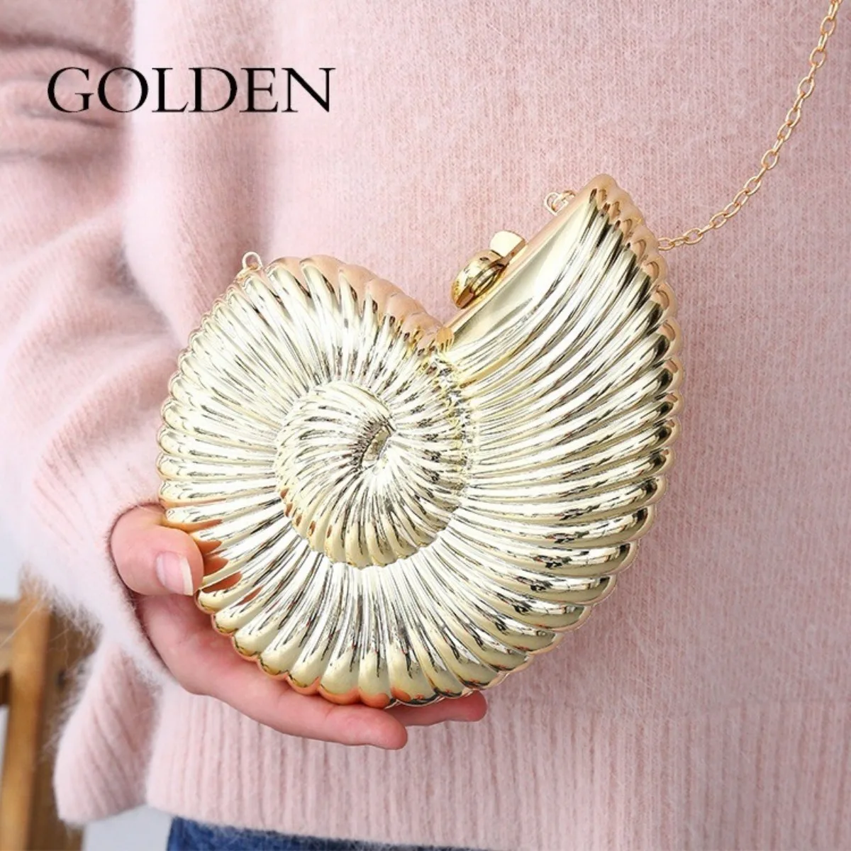 JIOMAY новая женская вечерняя сумка, акриловая золотая раковина, кошелек, роскошный дизайнерский кошелек, портативная сумка через плечо в форме ракушки
JIOMAY новая женская вечерняя сумка, акриловая золотая раковина, кошелек, роскошный дизайнерский кошелек, портативная сумка через плечо в форме ракушки