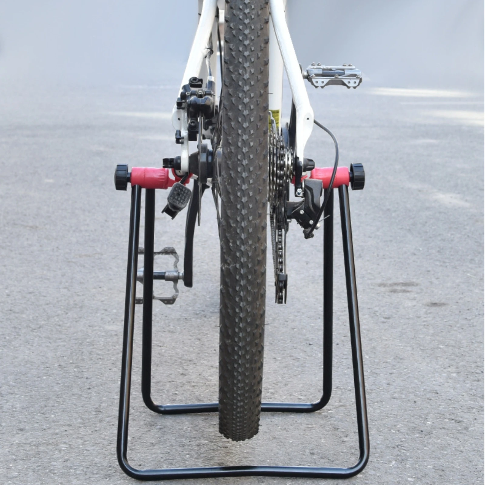 Triangular Bike Stand Upright Folding Bike Repair Stand Two-Wheeler Accessory Lightweight Stable for Garage
Triangular Bike Stand Upright Folding Bike Repair Stand Two-Wheeler Accessory Lightweight Stable for Garage