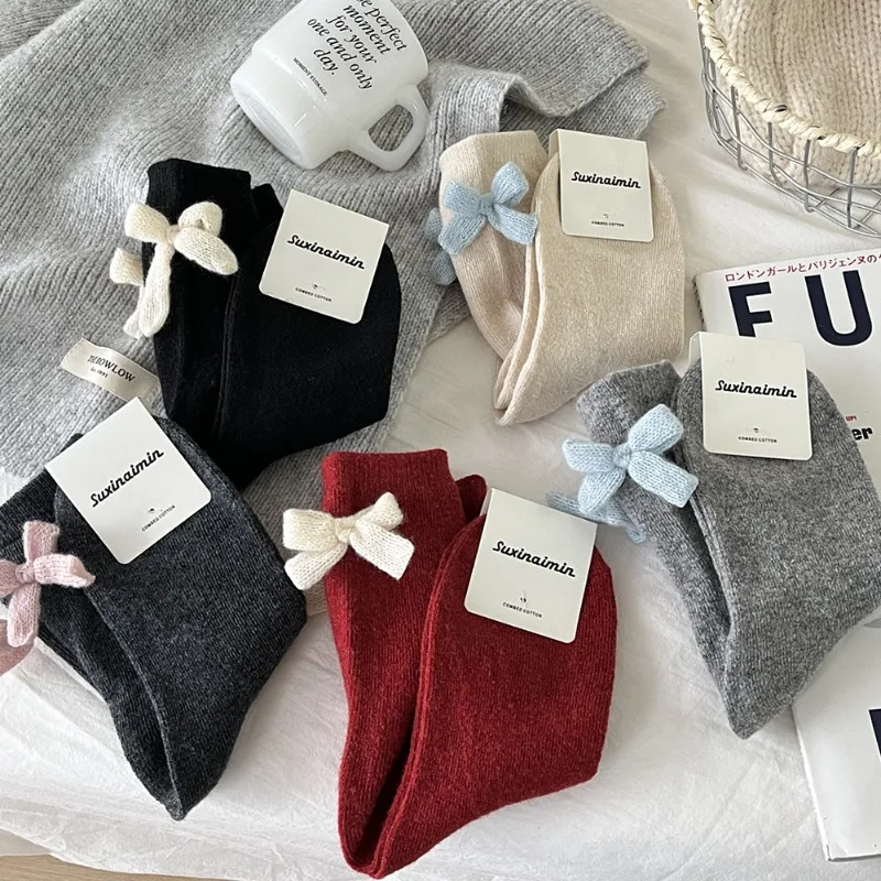 Japanese Style Wool Socks for Girls Bow Detail Thermal Slouch SockCrew Socks Thicken Wool Cute Fall Winter Stacked Calf Socks
Japanese Style Wool Socks for Girls Bow Detail Thermal Slouch SockCrew Socks Thicken Wool Cute Fall Winter Stacked Calf Socks