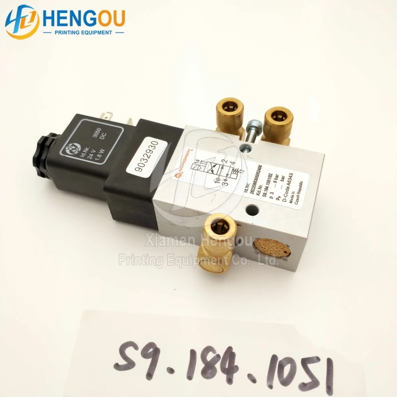 S9.184.1051/02 Valve 24DC 1-7W 4/2-Way Valve 9092930 SM102 CD102 L2.335.035 Offset Printing Machine Spare Parts Solenoid Valve
S9.184.1051/02 Valve 24DC 1-7W 4/2-Way Valve 9092930 SM102 CD102 L2.335.035 Offset Printing Machine Spare Parts Solenoid Valve