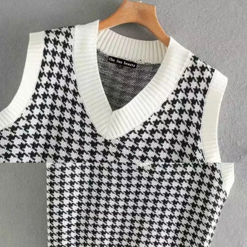 Spring Casual Knit Waistcoat Jacquard Sweater Vest Loose Sleeveless Knit Top
Spring Casual Knit Waistcoat Jacquard Sweater Vest Loose Sleeveless Knit Top