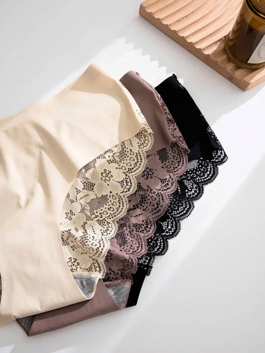 3pcs Contrast Lace Scallop Trim Brief Panties For Women
3pcs Contrast Lace Scallop Trim Brief Panties For Women