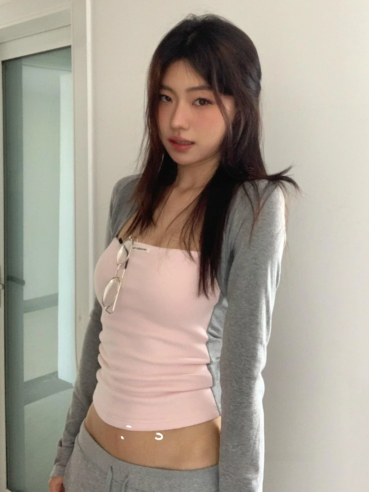 Korean Style Long Sleeve Slim Fit Women's T-Shirt Fake Two-Piece Early Spring Color Block Shoulder Baring Crop Top Trendy Hot...
Korean Style Long Sleeve Slim Fit Women's T-Shirt Fake Two-Piece Early Spring Color Block Shoulder Baring Crop Top Trendy Hot...