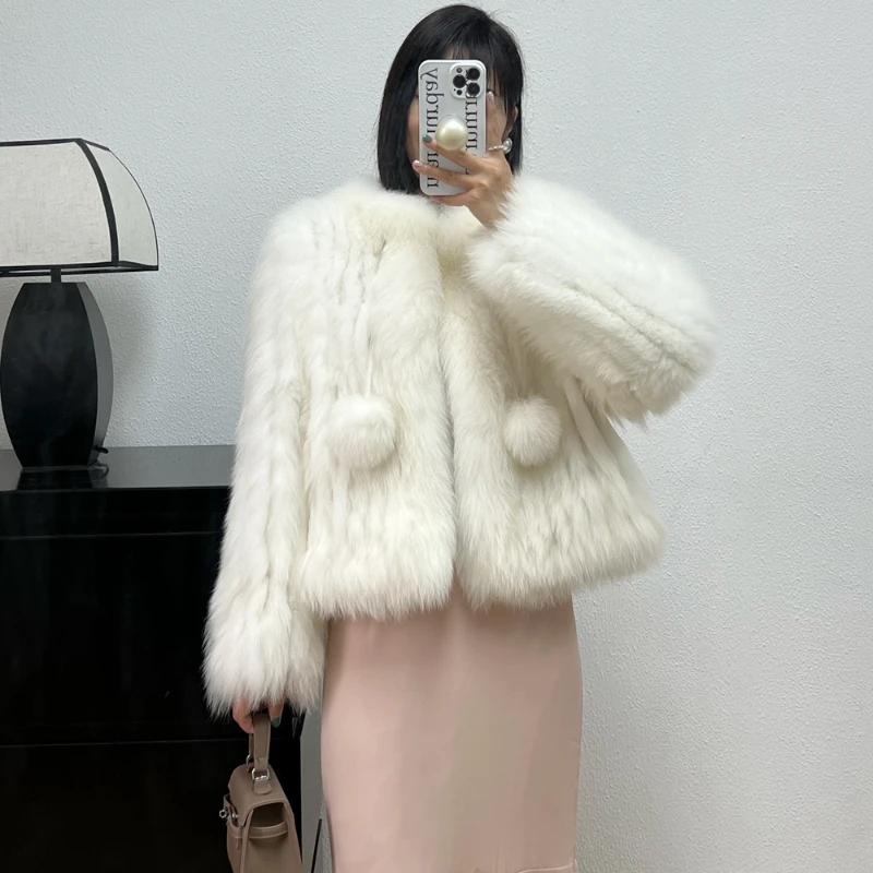 Hot Sales New Autumn Winter Women Real Fox Fur Lovely Jacket with Fur Ball for Cute Girl Fashion Warm Soft Streetwear
Hot Sales New Autumn Winter Women Real Fox Fur Lovely Jacket with Fur Ball for Cute Girl Fashion Warm Soft Streetwear