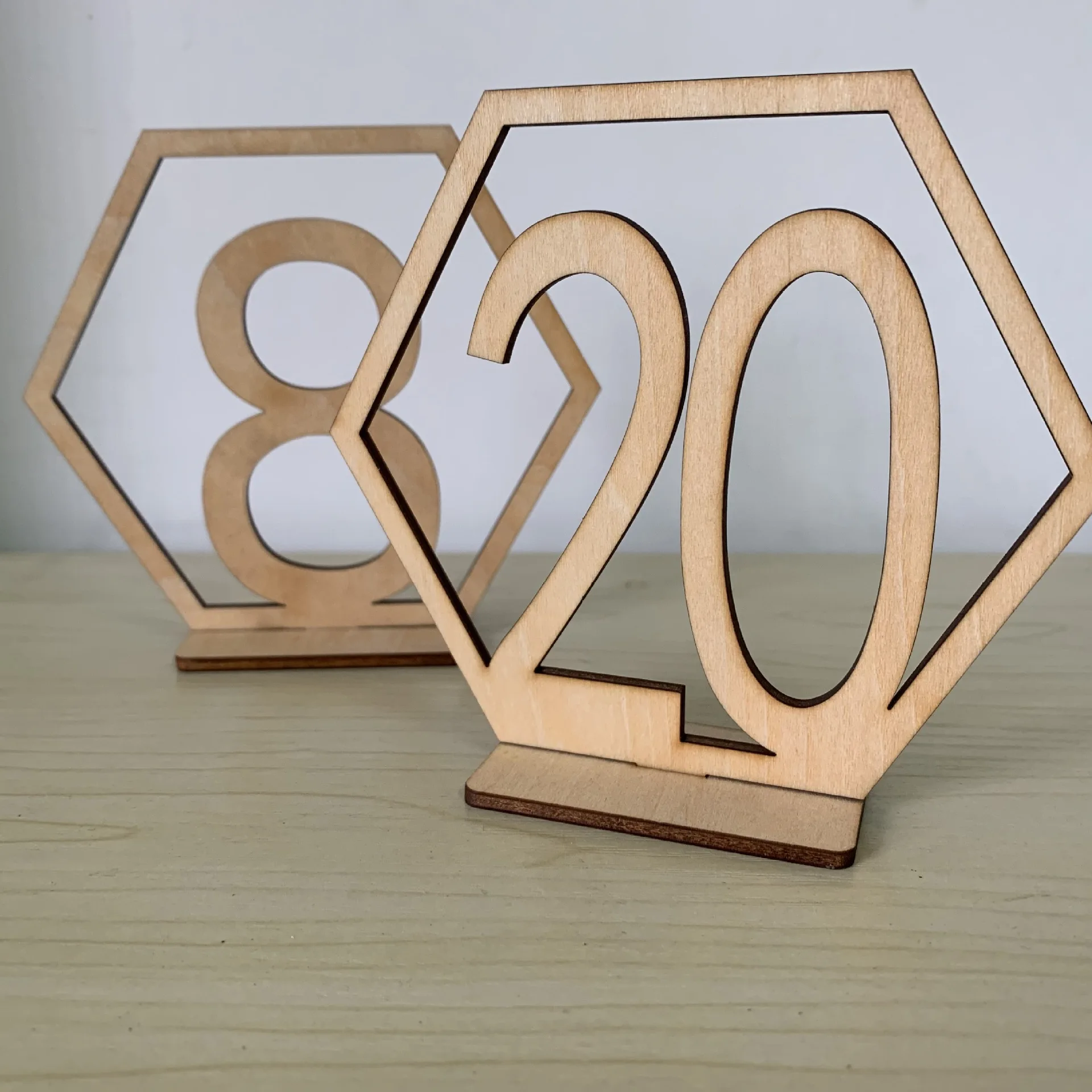 Wooden Table Number Plate 1-40 Hexagonal Hollowed Out Number Seat Plate Bar Cafe Wedding Number Table Plate DIY Signs 2mm
Wooden Table Number Plate 1-40 Hexagonal Hollowed Out Number Seat Plate Bar Cafe Wedding Number Table Plate DIY Signs 2mm