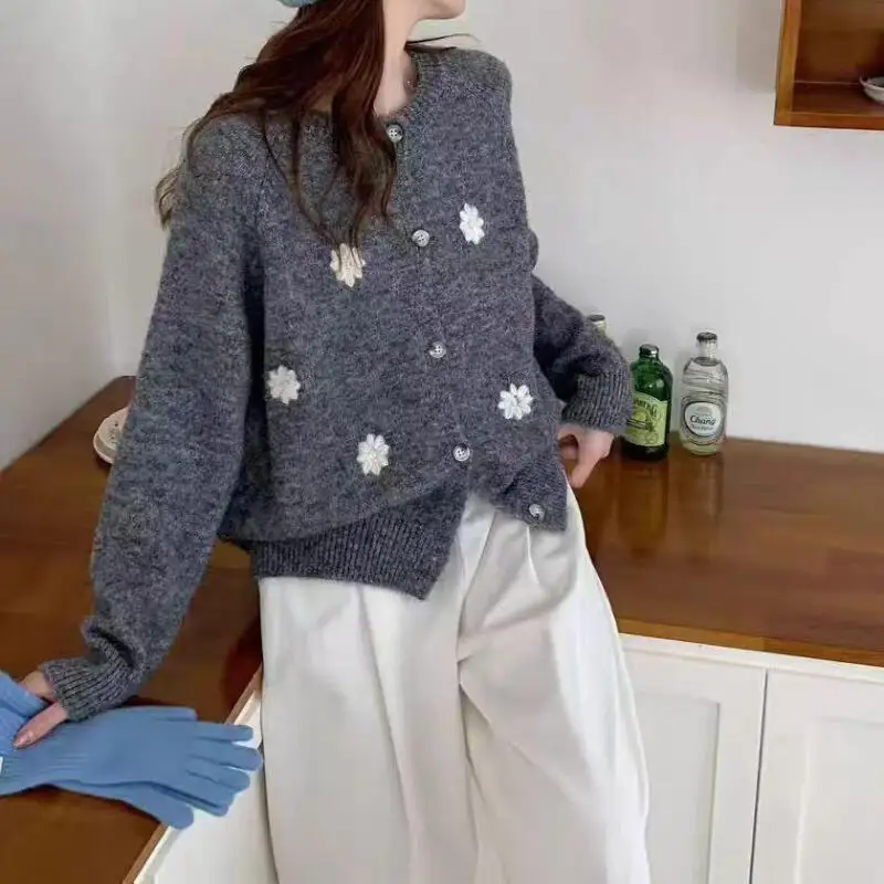 Женский кардиган, свитер, вязаный пуловер, утепленный весенне-осенне-зимний трикотаж в корейском стиле для девочек, вязаное крючком женское свободное пальто
Женский кардиган, свитер, вязаный пуловер, утепленный весенне-осенне-зимний трикотаж в корейском стиле для девочек, вязаное крючком женское свободное пальто