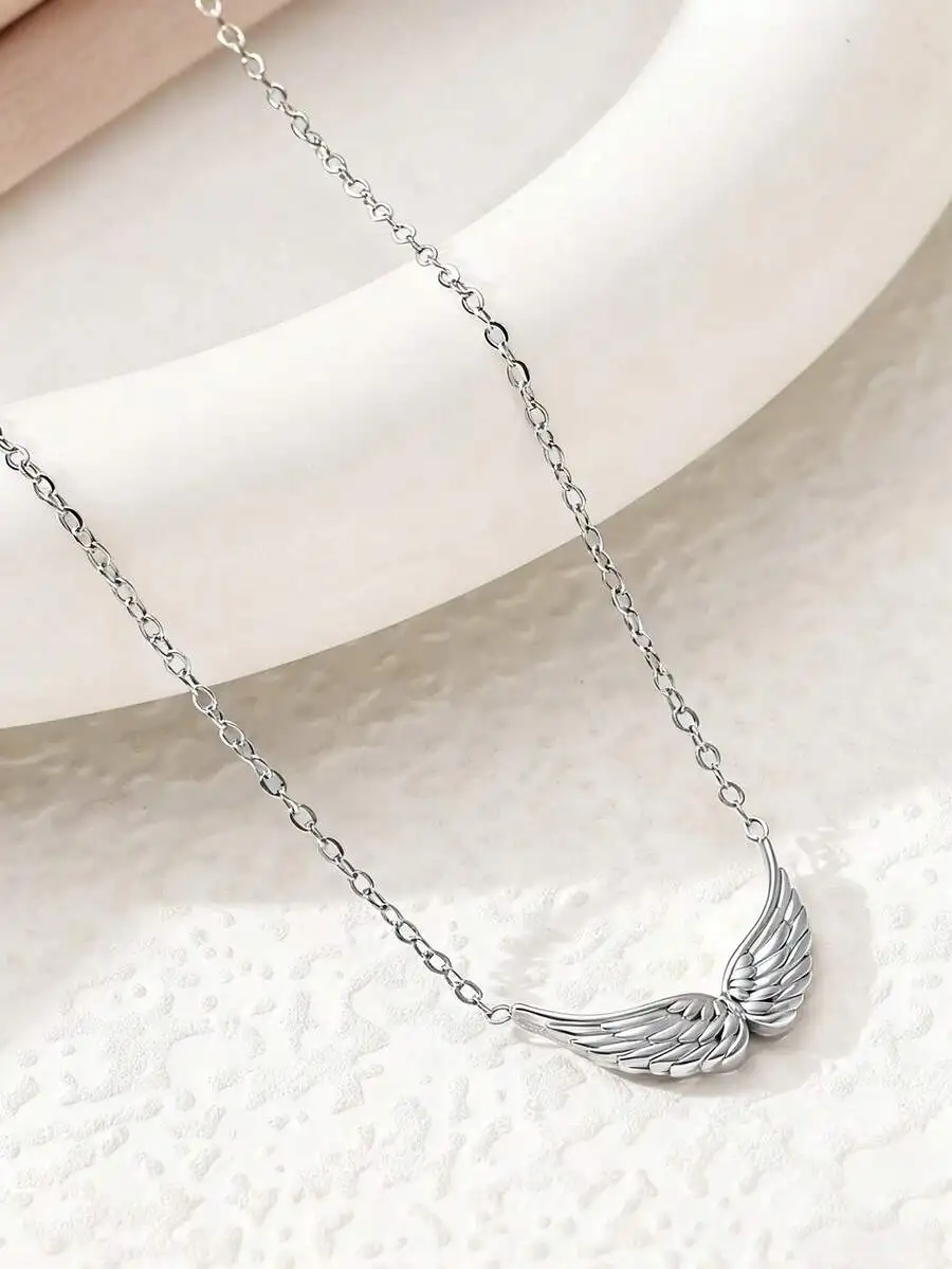 Stainless Steel Angel Wing Pendant Necklace 18K Gold Plated Personalized Jewelry for Women
Stainless Steel Angel Wing Pendant Necklace 18K Gold Plated Personalized Jewelry for Women