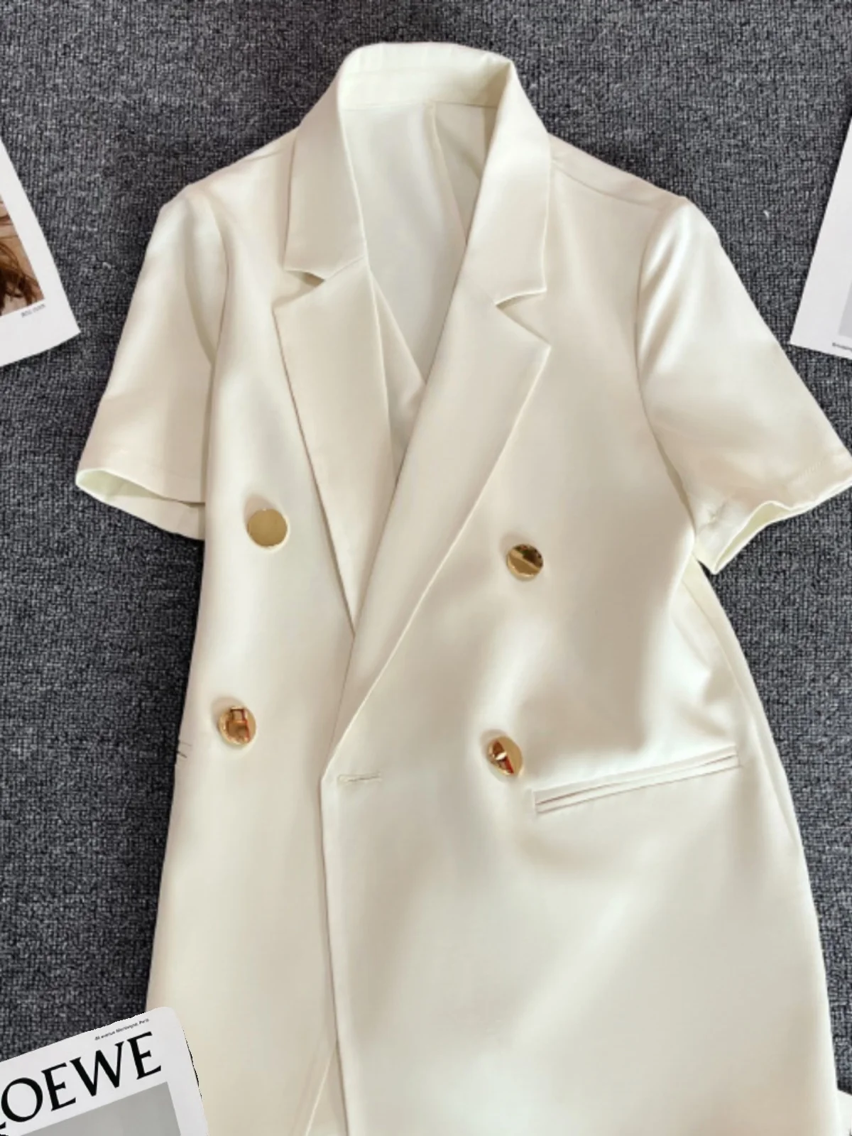 Metal Buckle Short Sleeve Women's Jacket Thin New Summer Design Sensation British Style Milk White Color Lapsha Phoebe
Metal Buckle Short Sleeve Women's Jacket Thin New Summer Design Sensation British Style Milk White Color Lapsha Phoebe