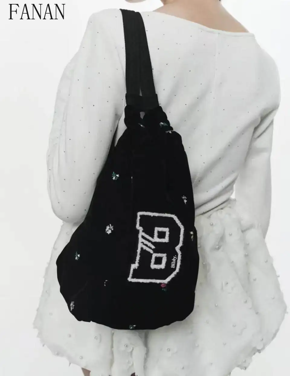 Girls Backpacks Exclusive Original Silk Thread Embroidery Women's Bags Fashion Japanese Style Casual Backpack 2026 New
Girls Backpacks Exclusive Original Silk Thread Embroidery Women's Bags Fashion Japanese Style Casual Backpack 2026 New