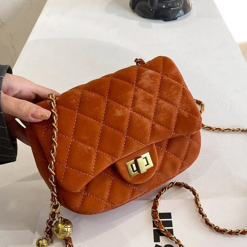 Ladies Messenger Bag Made Of Striped Leather Boasting Casual Vintage And Paris Neat Style
Ladies Messenger Bag Made Of Striped Leather Boasting Casual Vintage And Paris Neat Style 