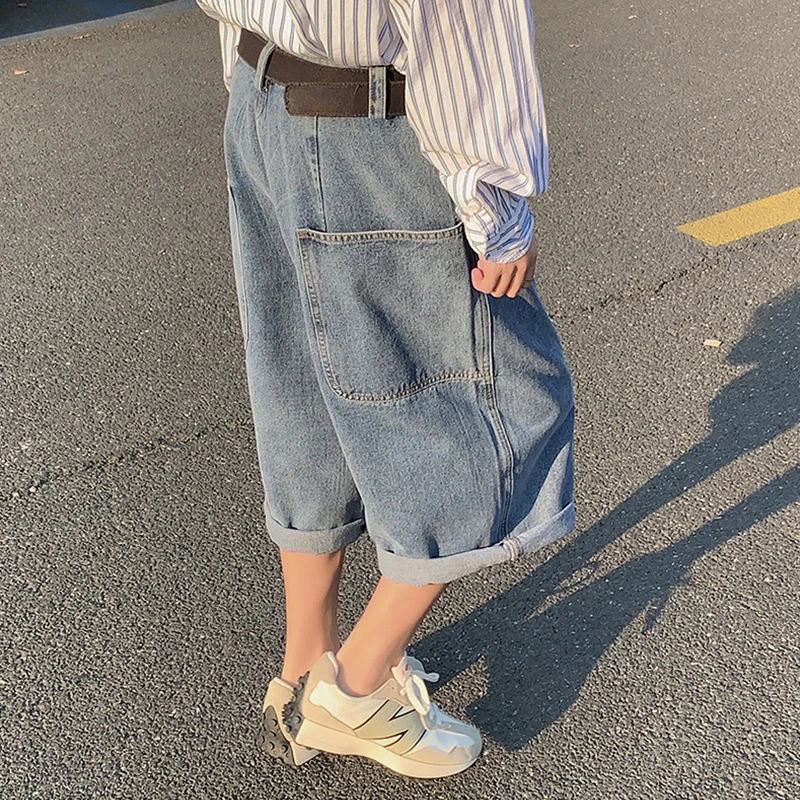 Retro Summer Denim Shorts Men's Trendy Brand Handsome Wide Leg Casual Big Pocket Loose Seven-Quarter Straight Leg Pants
Retro Summer Denim Shorts Men's Trendy Brand Handsome Wide Leg Casual Big Pocket Loose Seven-Quarter Straight Leg Pants