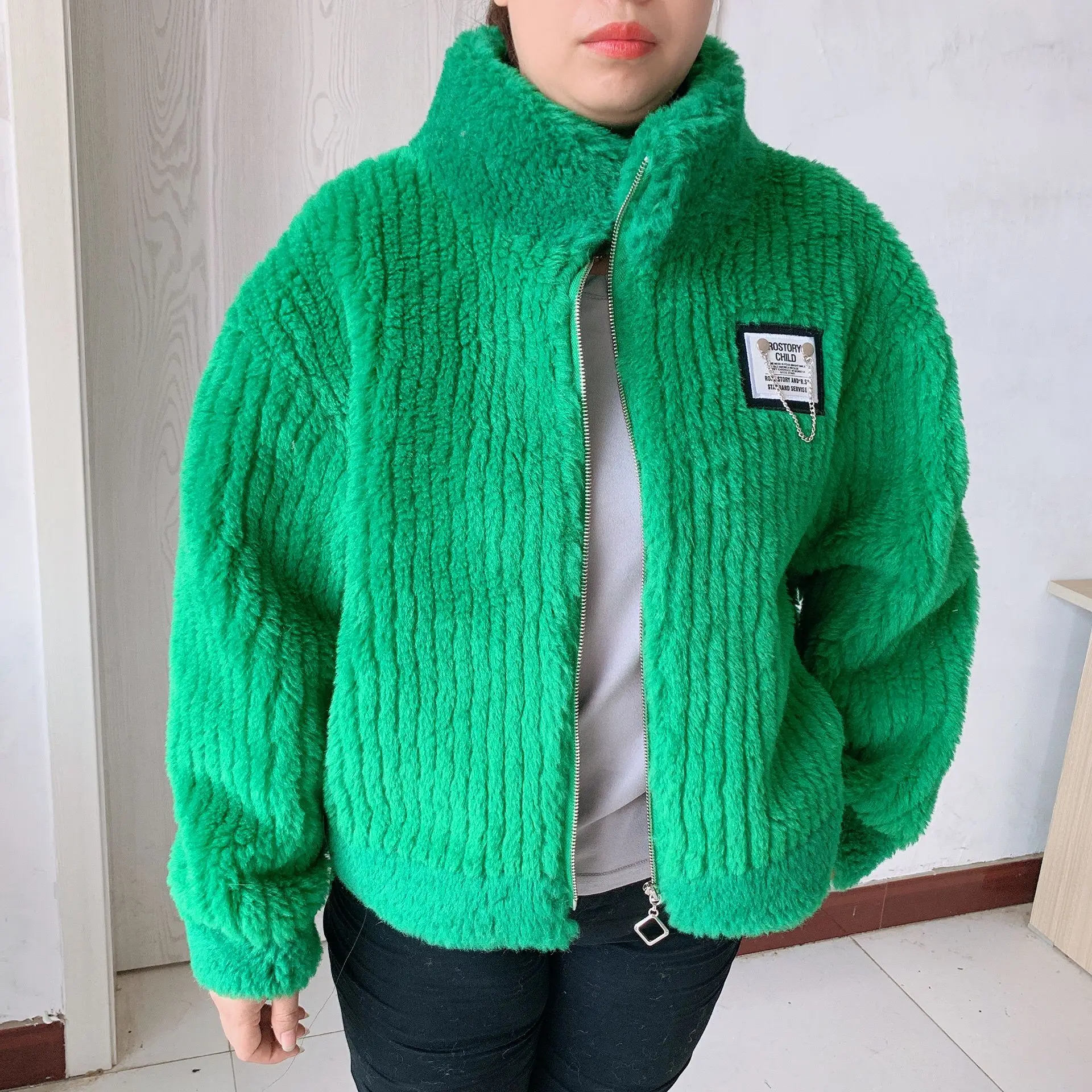 Women's Winter Warm artificial Wool Coat Fashion Green Faux Fur Wool Particles Panax Wool Composition Stand Collar Ladies Coat
Women's Winter Warm artificial Wool Coat Fashion Green Faux Fur Wool Particles Panax Wool Composition Stand Collar Ladies Coat