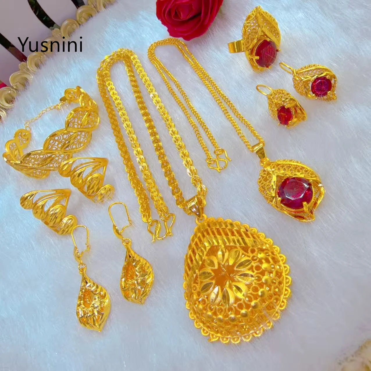 High-End 24K Gold Plated Dubai Fashion Jewelry Set - Exquisite Necklace Earrings Rings Bracelets for Engagement Parties
High-End 24K Gold Plated Dubai Fashion Jewelry Set - Exquisite Necklace Earrings Rings Bracelets for Engagement Parties
