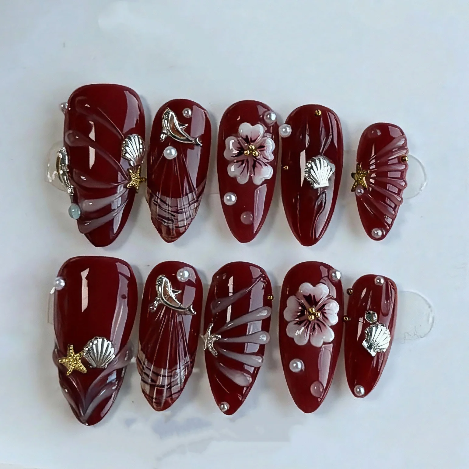 24Pcs Mid-length Almond Press on Fake Nails French 3D Flower Shell False Nails Pearl Rhinestone Detachable Full Cover Nails Tips
24Pcs Mid-length Almond Press on Fake Nails French 3D Flower Shell False Nails Pearl Rhinestone Detachable Full Cover Nails Tips