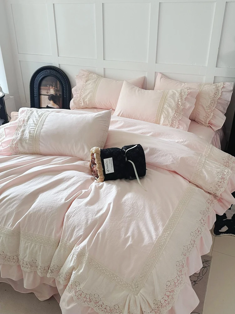 Princess Style Pure Cotton Pink Bedding Set with Lace Edges Washed Cotton Duvet Cover Sheet And Bed Skirt Four Piece Set
Princess Style Pure Cotton Pink Bedding Set with Lace Edges Washed Cotton Duvet Cover Sheet And Bed Skirt Four Piece Set