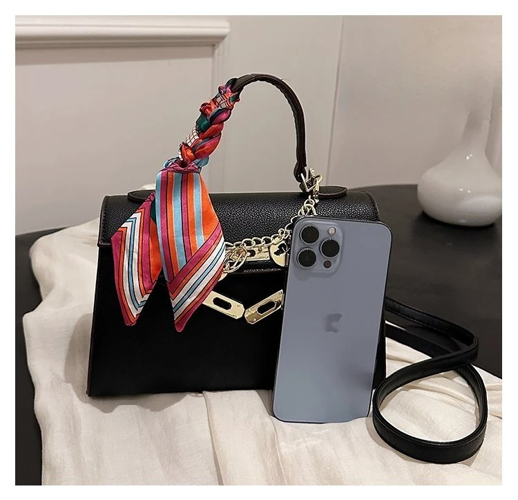 Premium Elegant Handbag for Ladies - Leather Crossbody Bag with Shoulder Strap From Famous Designer
Premium Elegant Handbag for Ladies - Leather Crossbody Bag with Shoulder Strap From Famous Designer