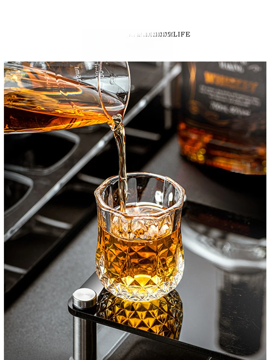Tlife Qiulin Luxury Glass Cup Set for White Wine One-Piece Cup Chinese Style Beverage Accessories Six to Ten Pieces
Tlife Qiulin Luxury Glass Cup Set for White Wine One-Piece Cup Chinese Style Beverage Accessories Six to Ten Pieces