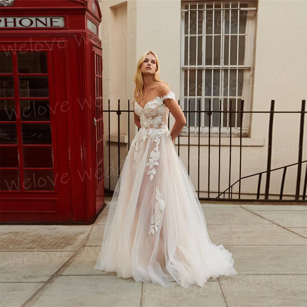 Graceful A Line Women's Wedding Dresses New Charming Appliques Lace Bride Gowns Sexy Fashionable Backless Vestidos Novias Boda
Graceful A Line Women's Wedding Dresses New Charming Appliques Lace Bride Gowns Sexy Fashionable Backless Vestidos Novias Boda
