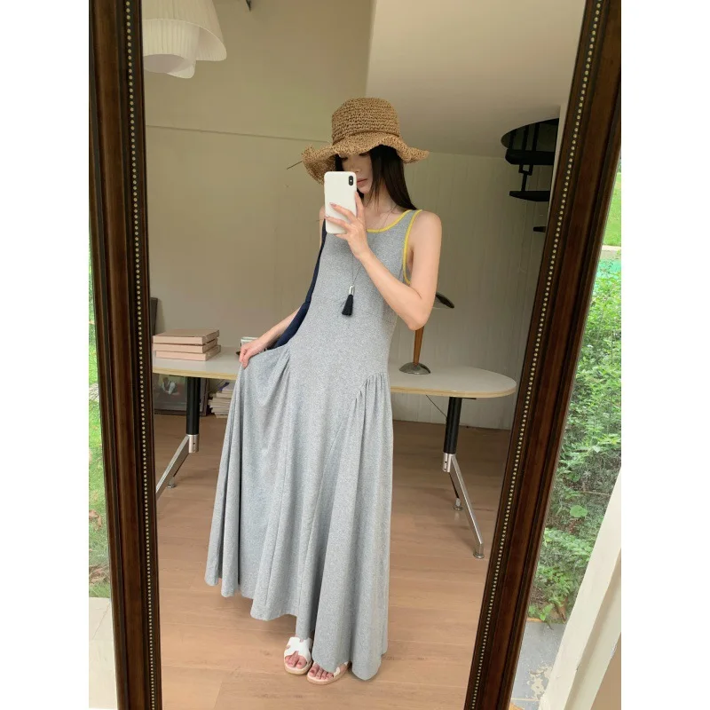Comfortable and Relaxed I-shaped Vest Dress for Women, Summer 26, Color Blocking Slim Fit Camisole Long Skirt, Big Swing Skirt
Comfortable and Relaxed I-shaped Vest Dress for Women, Summer 26, Color Blocking Slim Fit Camisole Long Skirt, Big Swing Skirt