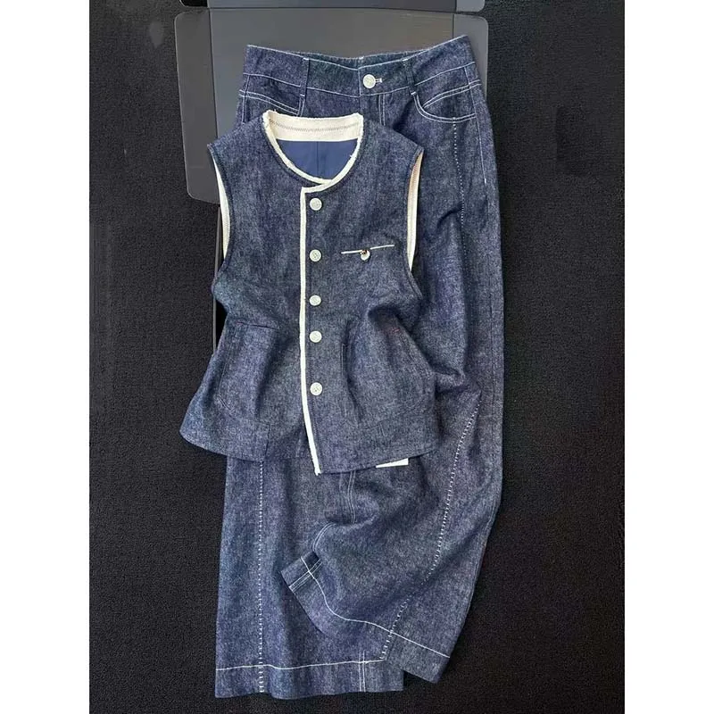 Old Qian Feng cowboy vest pants suit female spring 2026 new commuter capable temperament high sense two-piece suit.
Old Qian Feng cowboy vest pants suit female spring 2026 new commuter capable temperament high sense two-piece suit.