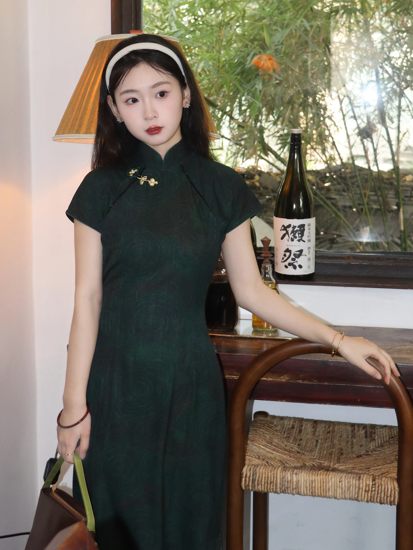 New Chinese Style Long Qipao Green Loose Full Button Front White Enhancing Summer Fashion Retro Wind Daily Wear Polyester Blend
New Chinese Style Long Qipao Green Loose Full Button Front White Enhancing Summer Fashion Retro Wind Daily Wear Polyester Blend