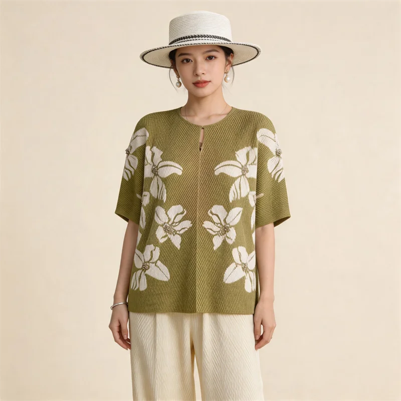 Miyake Pleated Women's Casual Tops 2026 New Japanese Design Loose Dragon Scale Pleat Printed V-neck Short-sleeved T-shirt
Miyake Pleated Women's Casual Tops 2026 New Japanese Design Loose Dragon Scale Pleat Printed V-neck Short-sleeved T-shirt