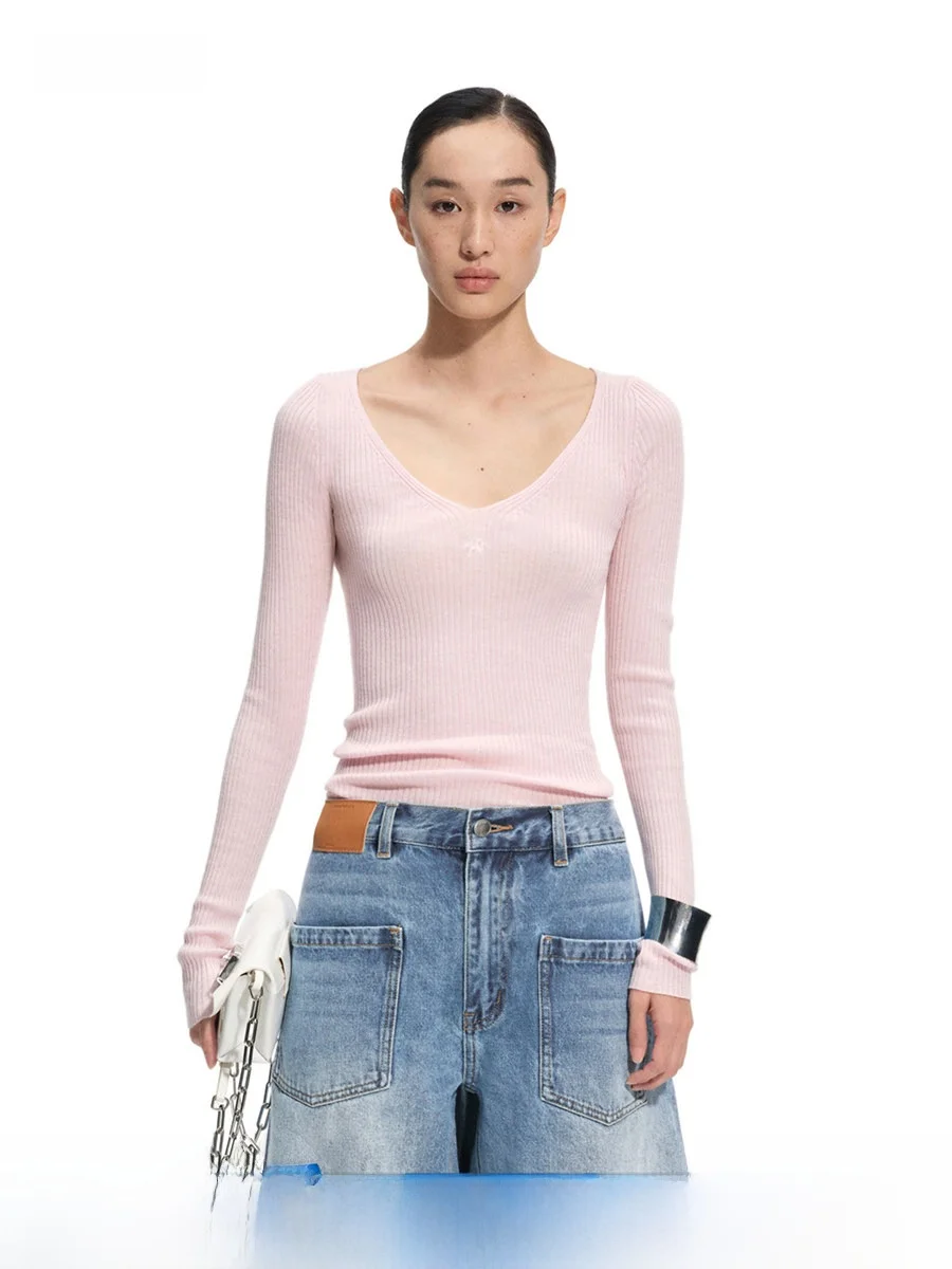 Вязаный свитер NAWS Luna из шелковистой светящейся шерсти с V-образным вырезом, текстурированный, облегающий, высокоэластичный, с длинными рукавами, повседневный топ для женщин
Вязаный свитер NAWS Luna из шелковистой светящейся шерсти с V-образным вырезом, текстурированный, облегающий, высокоэластичный, с длинными рукавами, повседневный топ для женщин