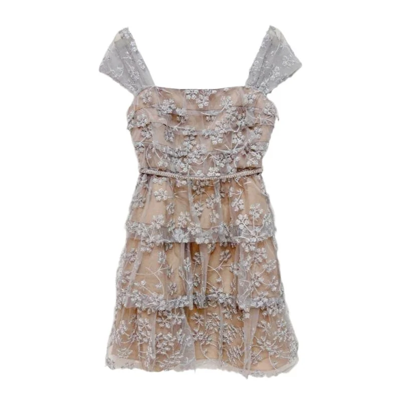 Summer Snow Flake Sequins Dress Mesh Tulle Flower Embroidery Women Mini Dress Sexy Hollow Out Cascadding Ruffle Cake Dress Belt
Summer Snow Flake Sequins Dress Mesh Tulle Flower Embroidery Women Mini Dress Sexy Hollow Out Cascadding Ruffle Cake Dress Belt