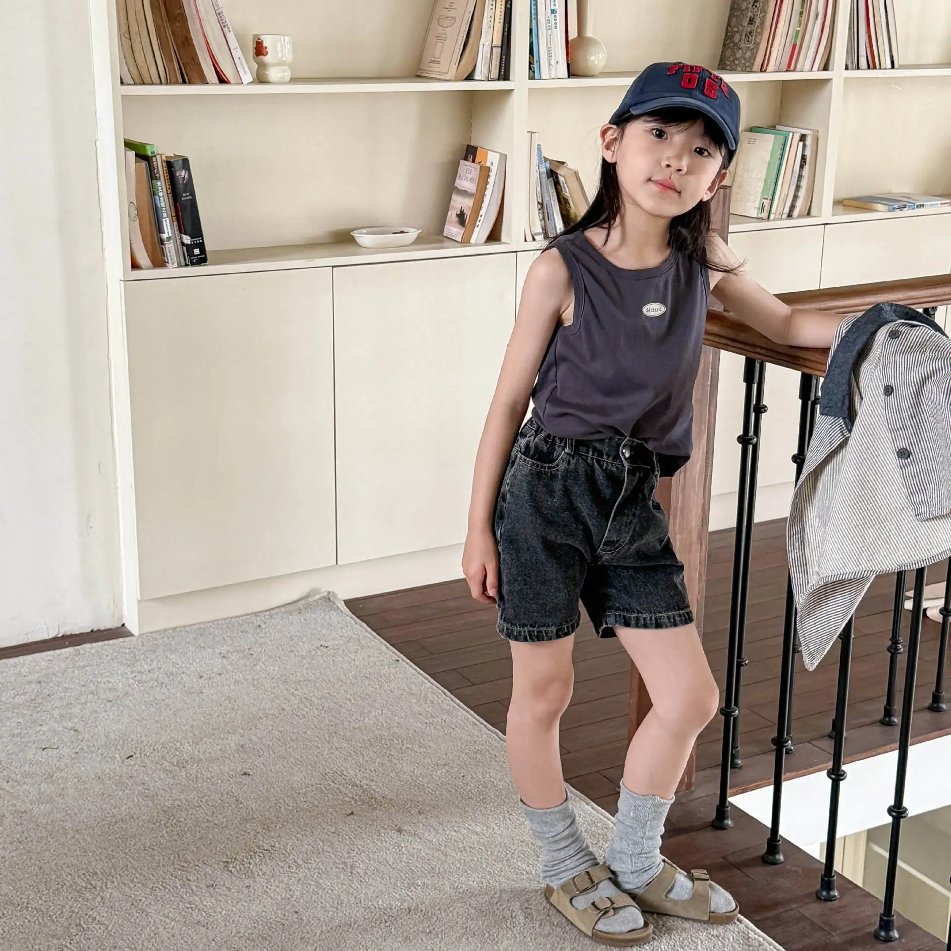New Summer Unisex Kids Sleeveless T-Shirts Baby Cotton Vest Korean Style Boys Casual Tees Girls Underwear Tank Tops
New Summer Unisex Kids Sleeveless T-Shirts Baby Cotton Vest Korean Style Boys Casual Tees Girls Underwear Tank Tops