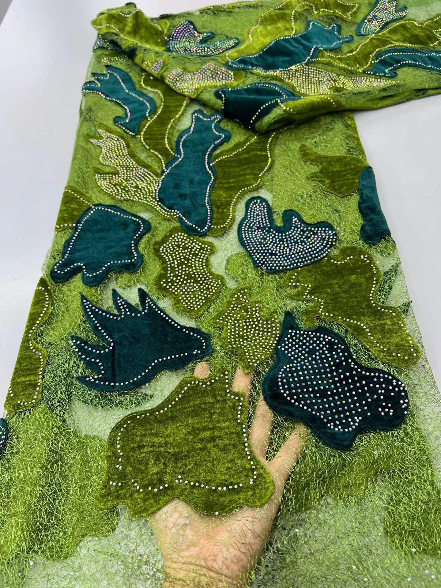 Nigerian Luxury Stones Velvet Lace Fabric 2026 High Quality African Lace Fabric French For Women Wedding Party Dress Sew
Nigerian Luxury Stones Velvet Lace Fabric 2026 High Quality African Lace Fabric French For Women Wedding Party Dress Sew