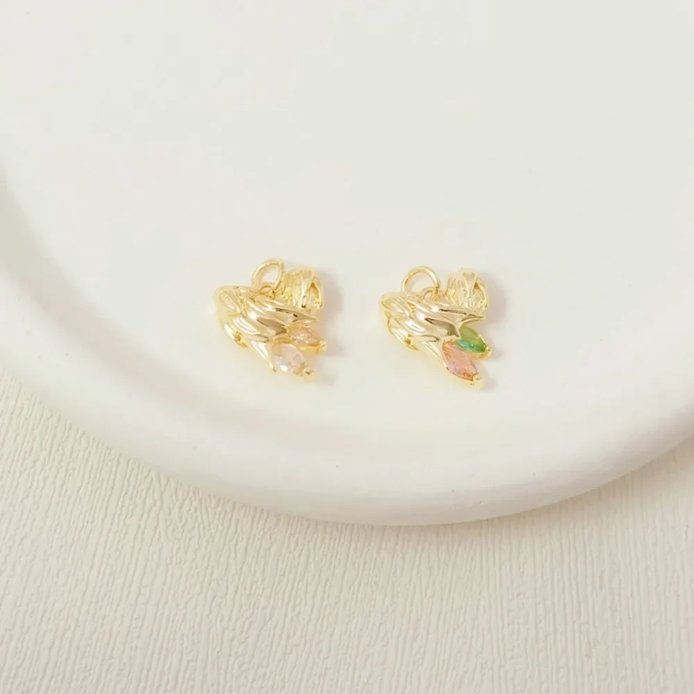 Позолоченный 14-каратный кулон в форме сердца с микроинкрустацией кристаллами циркона, браслет ручной работы, кулон и аксессуары для сережек
Позолоченный 14-каратный кулон в форме сердца с микроинкрустацией кристаллами циркона, браслет ручной работы, кулон и аксессуары для сережек