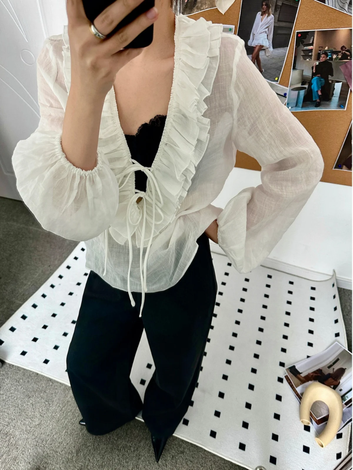 Белый деревянный топ с V-образным вырезом, уникальный, очень красивый, женский, длинный, весенне-осенний, модный дизайн, облегающий крой
Белый деревянный топ с V-образным вырезом, уникальный, очень красивый, женский, длинный, весенне-осенний, модный дизайн, облегающий крой