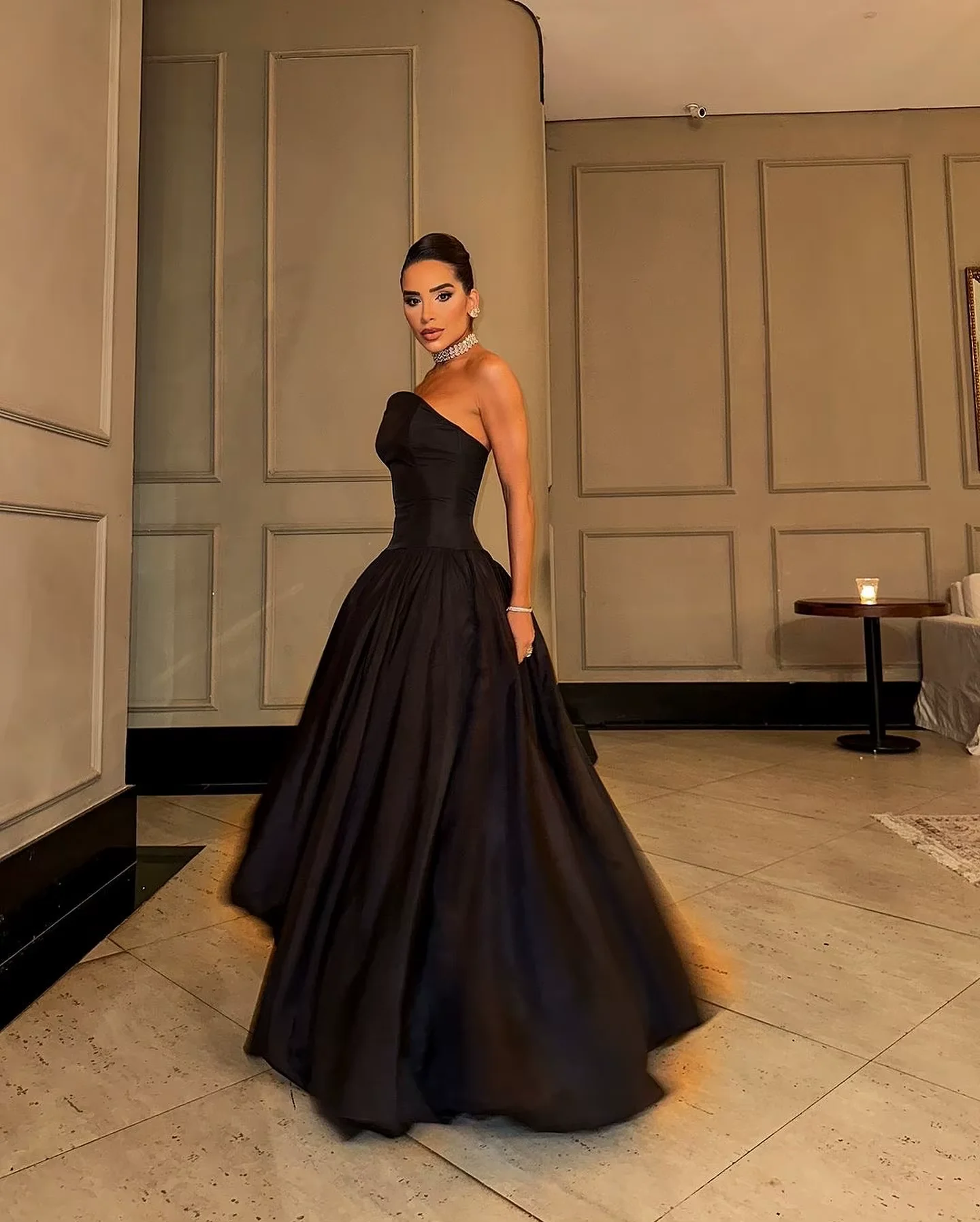 Flora Dress Black Satin Mermaid Prom Dress Lace Off Shoulder Pleated 2025 Customized Evening Gowns Saudi Arabia Party Gowns
Flora Dress Black Satin Mermaid Prom Dress Lace Off Shoulder Pleated 2025 Customized Evening Gowns Saudi Arabia Party Gowns