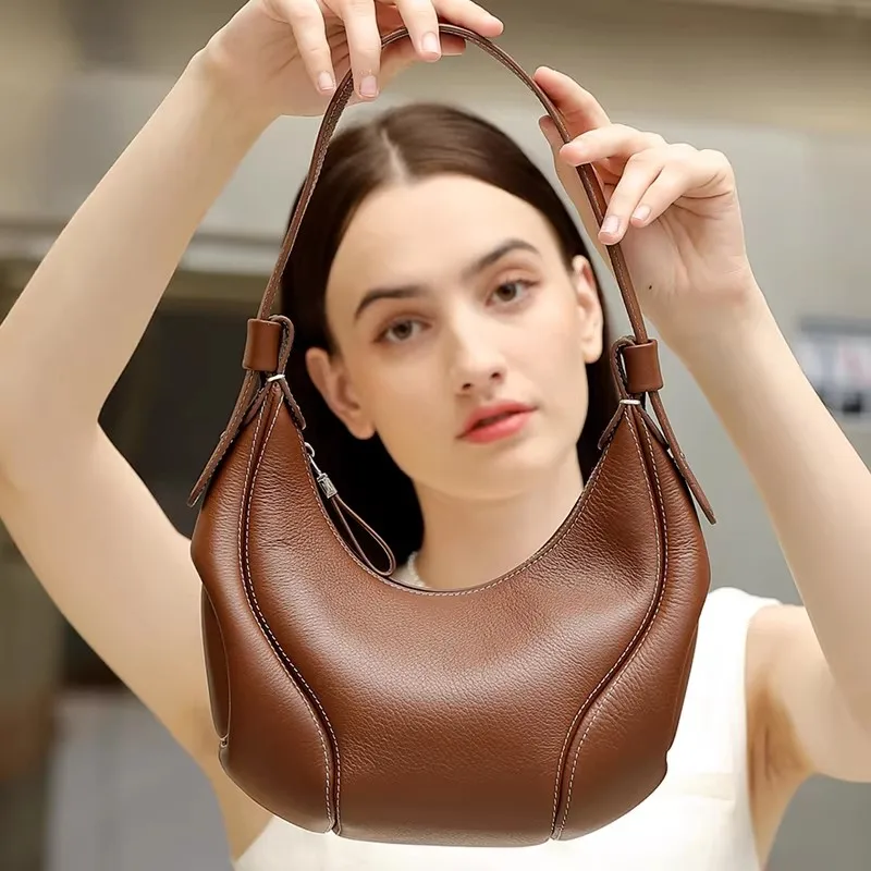 High-Quality Imported First-Layer Cowhide Underarm Bag, High-Quality Soft Leather Pure Leather Shoulder Bag, Korean-Style Crossbody Women's Bag
High-Quality Imported First-Layer Cowhide Underarm Bag, High-Quality Soft Leather Pure Leather Shoulder Bag, Korean-Style Crossbody Women's Bag