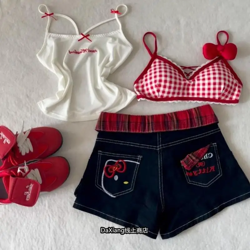 Джинсовые шорты Hello Kitty, 3 шт., Sanrio, популярный корейский жилет на подтяжках, модные шорты для девочек, цветной клетчатый корсет для девочек, шорты с вышивкой
Джинсовые шорты Hello Kitty, 3 шт., Sanrio, популярный корейский жилет на подтяжках, модные шорты для девочек, цветной клетчатый корсет для девочек, шорты с вышивкой