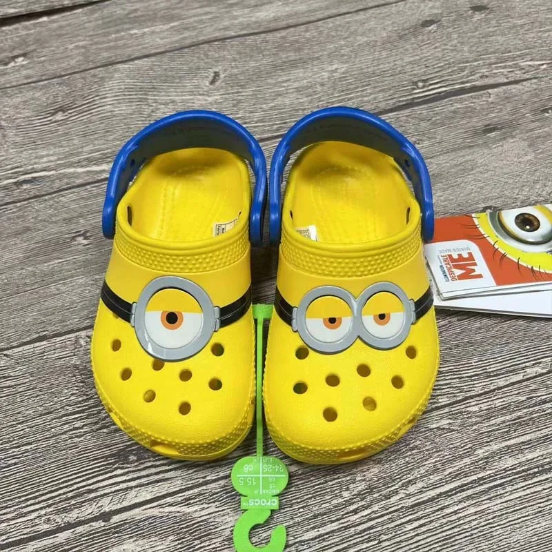Детские сандалии Miniso для мужчин и женщин, обувь с отверстиями в виде миньонов, летняя пляжная обувь, новинка 2024
Детские сандалии Miniso для мужчин и женщин, обувь с отверстиями в виде миньонов, летняя пляжная обувь, новинка 2024