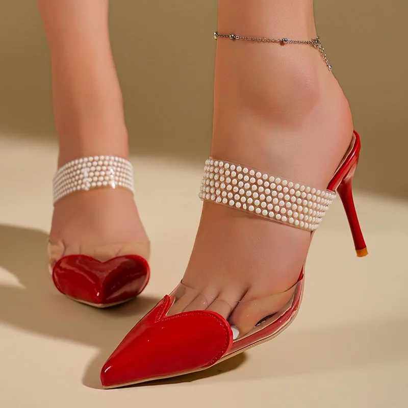 Summer New Fashion Women's High Heels Transparent Love Baotou Slippers Temperament Patent Leather Pointed Toe Fashion Sandal
Summer New Fashion Women's High Heels Transparent Love Baotou Slippers Temperament Patent Leather Pointed Toe Fashion Sandal