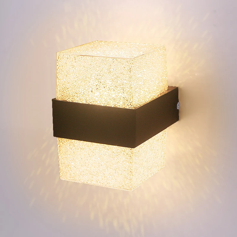 Modern Style indoor Water diamond Wall Lamp Creative Personality Simple Modern Bedroom Bedside Lamp TV Background Light
Modern Style indoor Water diamond Wall Lamp Creative Personality Simple Modern Bedroom Bedside Lamp TV Background Light