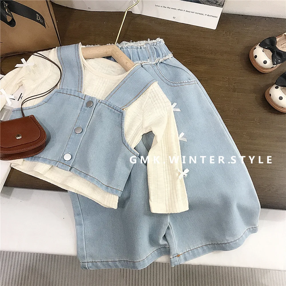 Комплект для девочек: Новинка Весна 2026 – джинсовый жилет в корейском стиле, брюки с широкими штанинами, повседневный модный комплект из трех предметов
Комплект для девочек: Новинка Весна 2026 – джинсовый жилет в корейском стиле, брюки с широкими штанинами, повседневный модный комплект из трех предметов