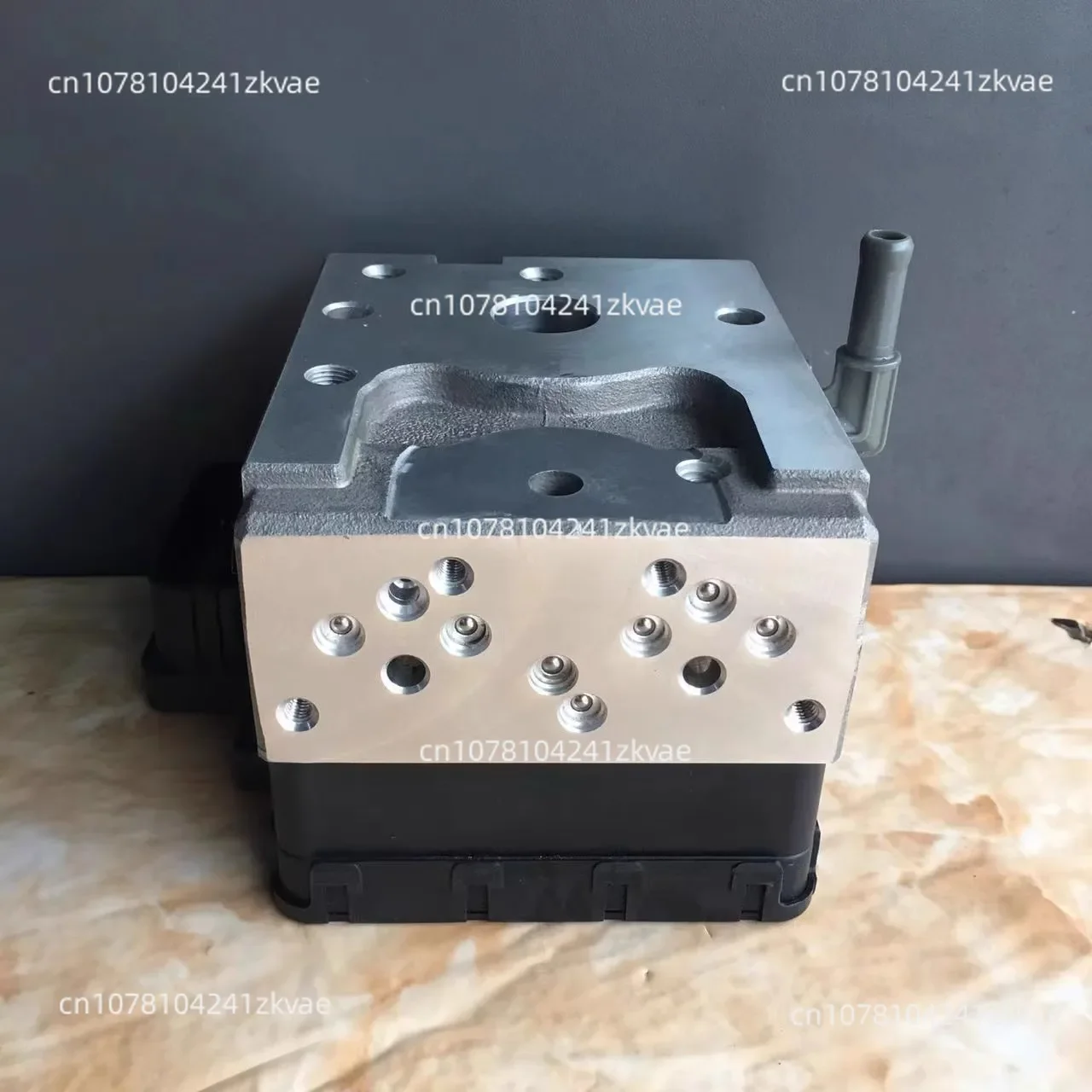 Suitable for Toyota, Lexus, Highlander, Camry, Renault, and Crown ABS pump assembly
Suitable for Toyota, Lexus, Highlander, Camry, Renault, and Crown ABS pump assembly