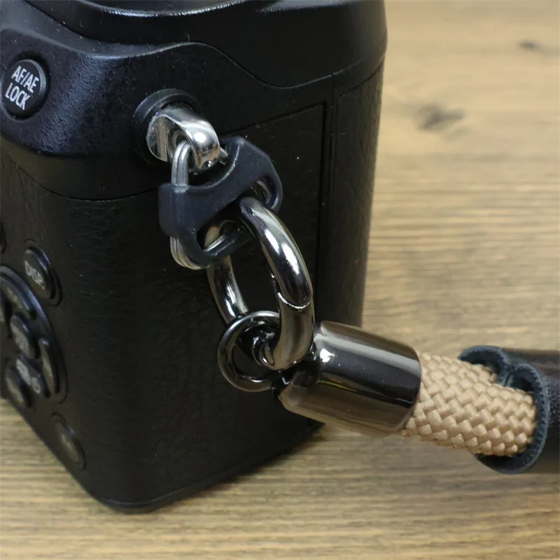 Micro SLR camera lanyard wrist strap for Sony zve10 Canon r50 Nikon z30 hand strap Fuji xs10
Micro SLR camera lanyard wrist strap for Sony zve10 Canon r50 Nikon z30 hand strap Fuji xs10