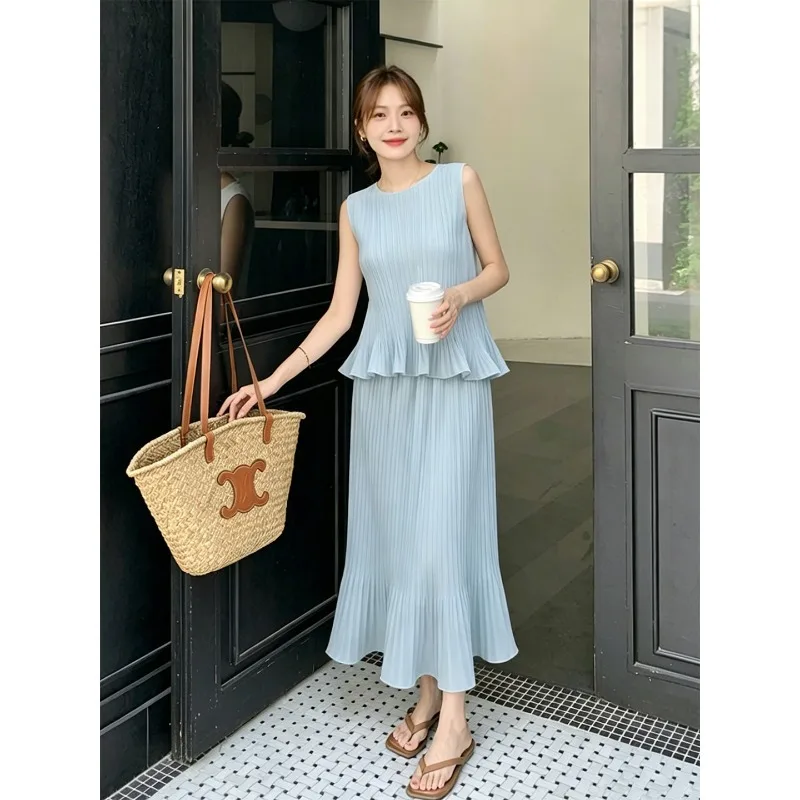 Miyake Pleated Skirt Set Plisse 2026 Gentle Workplace Pleated Vest and Skirt Set Fold Women Summer Simple Fashion Two-Piece Set
Miyake Pleated Skirt Set Plisse 2026 Gentle Workplace Pleated Vest and Skirt Set Fold Women Summer Simple Fashion Two-Piece Set