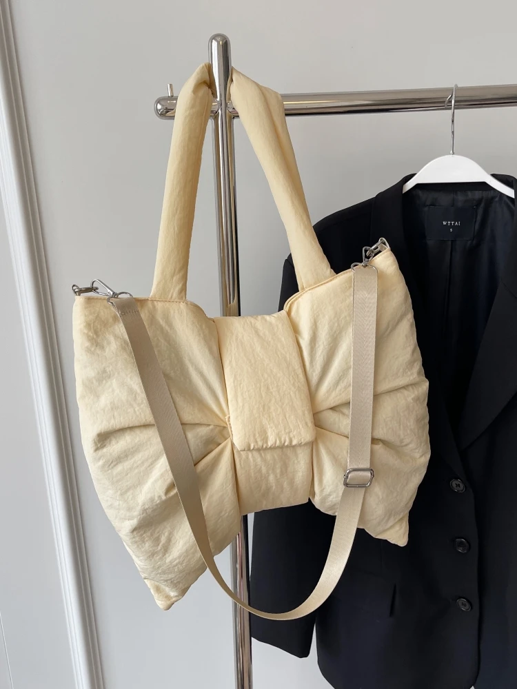 Casual Large Capaci Nylon Bag Women's 2024 New Faion Versatile Knot Single oulder Commuter Crossbody Bag
Casual Large Capaci Nylon Bag Women's 2024 New Faion Versatile Knot Single oulder Commuter Crossbody Bag