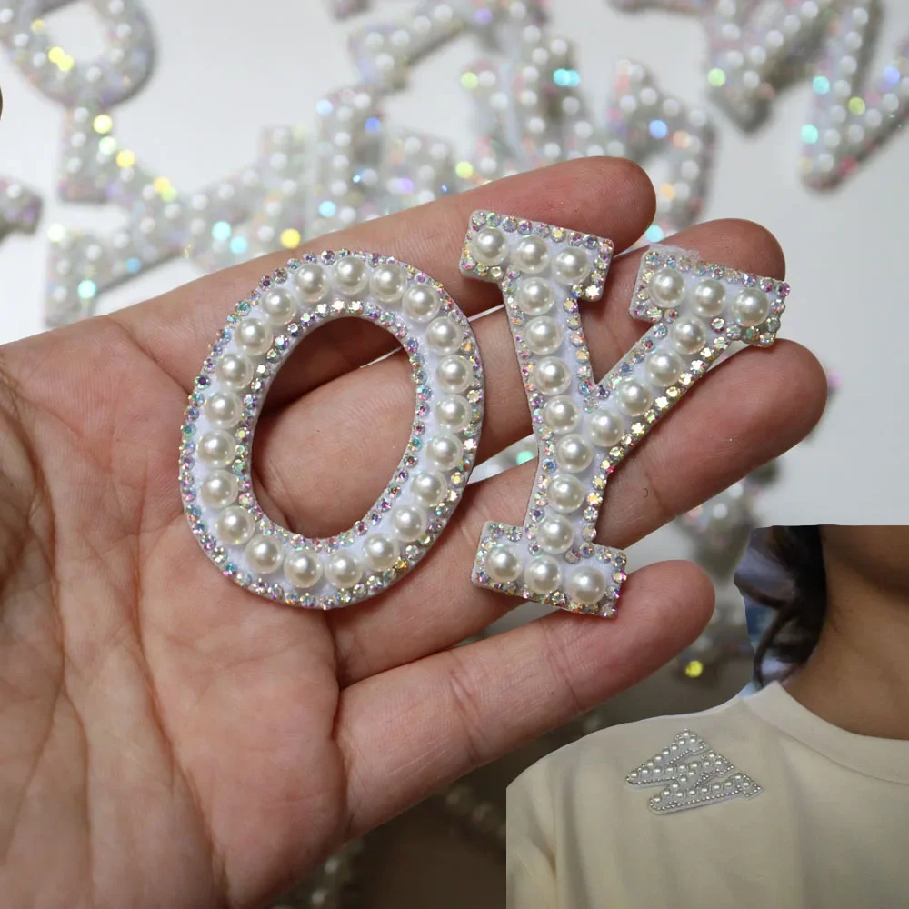 Fashion 26 English Letters beaded embroidered Patches for Clothing sew on pearl parches Appliques Decoration Badge parche
Fashion 26 English Letters beaded embroidered Patches for Clothing sew on pearl parches Appliques Decoration Badge parche