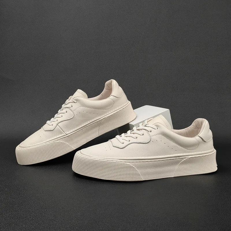 New Genuine Leather Suede Board Versatile Men's Small White Men Sneakers Shoes Light Luxury High-end Niche Trendy Shoes Loafers
New Genuine Leather Suede Board Versatile Men's Small White Men Sneakers Shoes Light Luxury High-end Niche Trendy Shoes Loafers